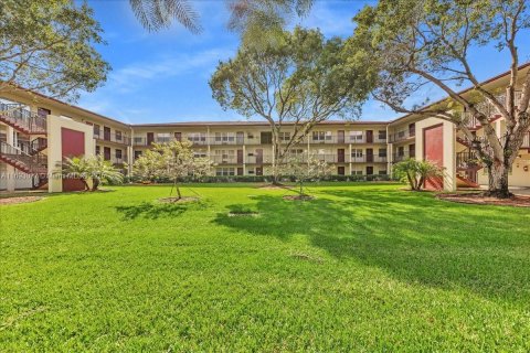 Condominio en venta en Pembroke Pines, Florida, 1 dormitorio, 63.64 m2 № 1443569 - foto 25