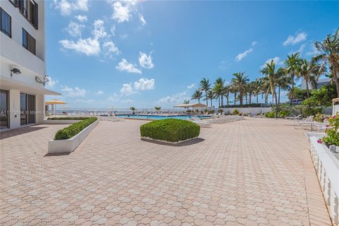 Copropriété à louer à Hollywood, Floride: 1 chambre, 73.39 m2 № 2183301 - photo 4