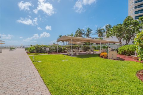 Copropriété à louer à Hollywood, Floride: 1 chambre, 73.39 m2 № 2183301 - photo 3