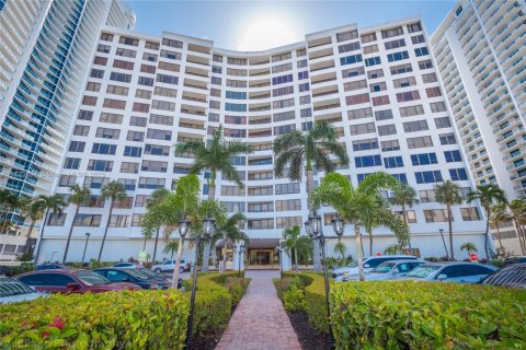 Condo à Hollywood, Floride, 1 chambre  № 2183301