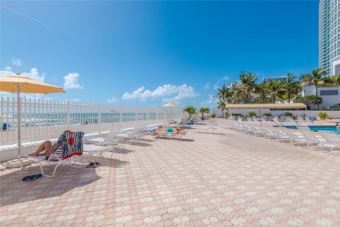 Copropriété à louer à Hollywood, Floride: 1 chambre, 73.39 m2 № 2183301 - photo 9