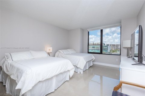 Copropriété à louer à Hollywood, Floride: 1 chambre, 73.39 m2 № 2183301 - photo 14
