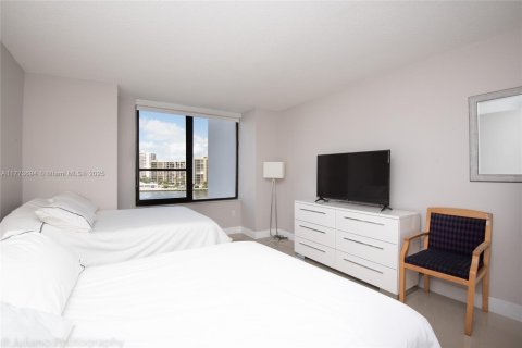 Copropriété à louer à Hollywood, Floride: 1 chambre, 73.39 m2 № 2183301 - photo 16