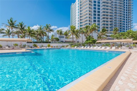 Copropriété à louer à Hollywood, Floride: 1 chambre, 73.39 m2 № 2183301 - photo 13