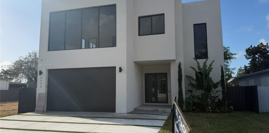 Дом в Майами, Флорида 4 спальни, 297.29м2 № 2049049