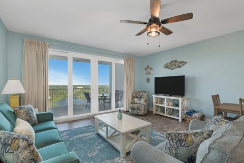 Condominio en venta en Panama City Beach, Florida, 3 dormitorios, 156.17 m2 № 590206 - foto 1