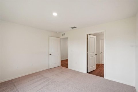 House in Weeki Wachee, Florida 4 bedrooms, 212.37 sq.m. № 2207361 - photo 15
