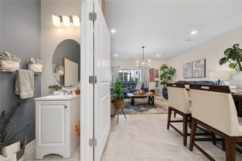 Condo in Davenport, Florida, 3 bedrooms  № 1912890 - photo 12
