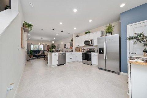 Condo in Davenport, Florida, 3 bedrooms  № 1912890 - photo 7