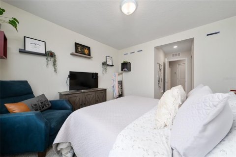 Condo in Davenport, Florida, 3 bedrooms  № 1912890 - photo 27