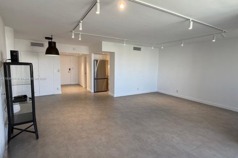 Copropriété à louer à Miami Beach, Floride: 67.45 m2 № 1964804 - photo 7