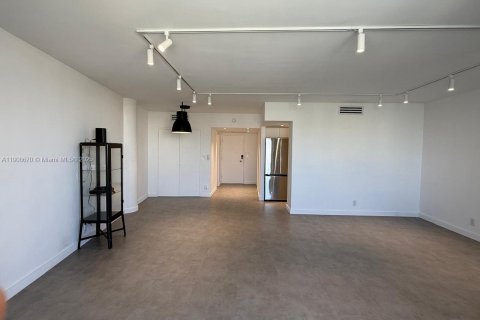 Copropriété à louer à Miami Beach, Floride: 67.45 m2 № 1964804 - photo 8