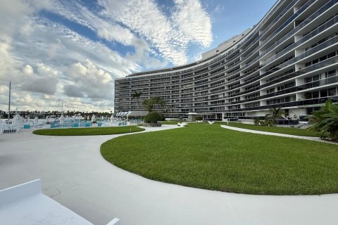 Condo in Miami Beach, Florida  № 1964804 - photo 30