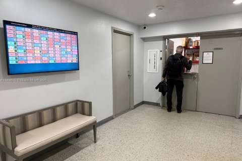 Copropriété à louer à Miami Beach, Floride: 67.45 m2 № 1964804 - photo 29