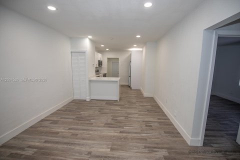 Immobilier commercial à vendre à Miami, Floride: 171.87 m2 № 2170528 - photo 14