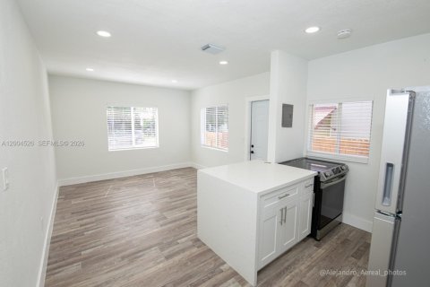Immobilier commercial à vendre à Miami, Floride: 171.87 m2 № 2170528 - photo 21