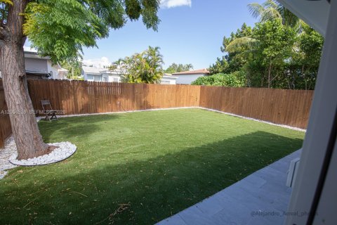 Immobilier commercial à vendre à Miami, Floride: 171.87 m2 № 2170528 - photo 5