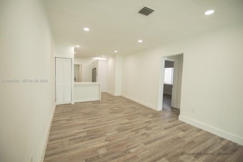 Immobilier commercial à vendre à Miami, Floride: 171.87 m2 № 2170528 - photo 11