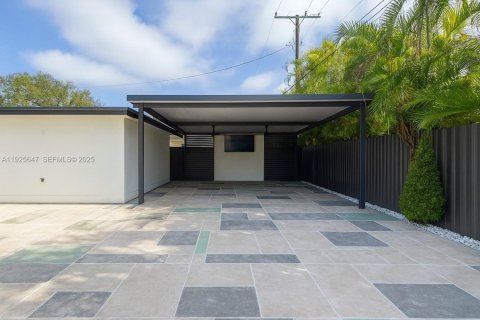 Villa ou maison à louer à Cutler Bay, Floride: 3 chambres, 117.43 m2 № 1984278 - photo 10