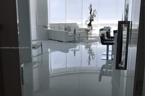 Condo in Sunny Isles Beach, Florida, 3 bedrooms  № 1954463 - photo 3