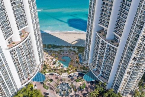Condo in Sunny Isles Beach, Florida, 3 bedrooms  № 1954463 - photo 2