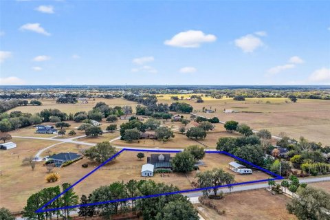 Casa en venta en Oxford, Florida, 4 dormitorios, 315.4 m2 № 2098599 - foto 2