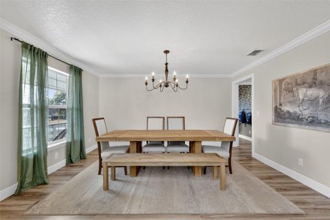 Casa en venta en Oxford, Florida, 4 dormitorios, 315.4 m2 № 2098599 - foto 16