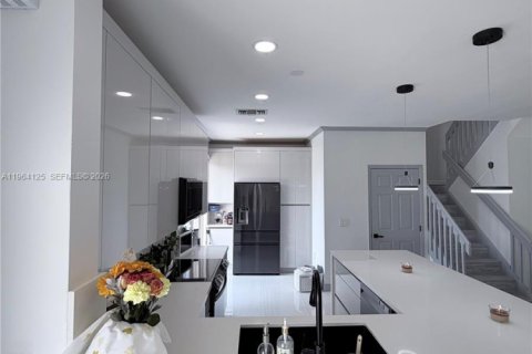 Adosado en alquiler en Pembroke Pines, Florida, 3 dormitorios, 140.75 m2 № 2026560 - foto 12
