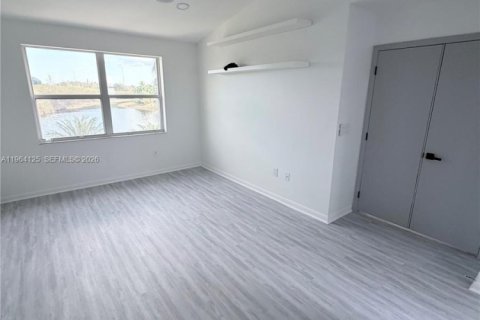 Adosado en alquiler en Pembroke Pines, Florida, 3 dormitorios, 140.75 m2 № 2026560 - foto 29