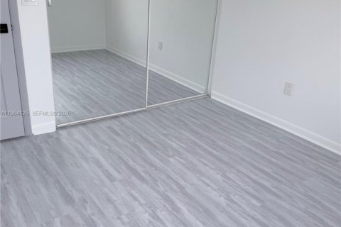 Adosado en alquiler en Pembroke Pines, Florida, 3 dormitorios, 140.75 m2 № 2026560 - foto 23