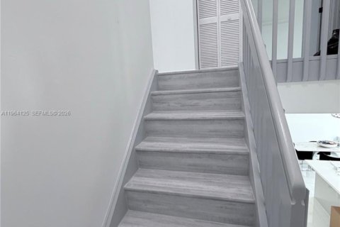 Adosado en alquiler en Pembroke Pines, Florida, 3 dormitorios, 140.75 m2 № 2026560 - foto 21