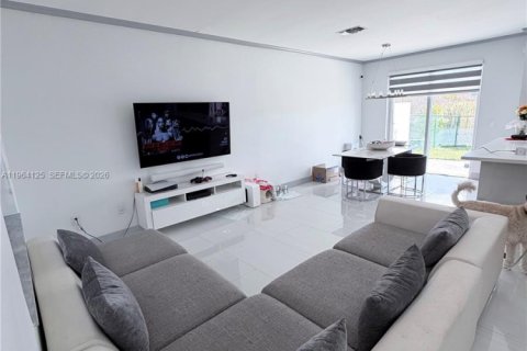 Adosado en alquiler en Pembroke Pines, Florida, 3 dormitorios, 140.75 m2 № 2026560 - foto 16