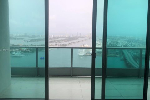 Copropriété à vendre à Miami, Floride: 1 chambre, 87.14 m2 № 2240493 - photo 5