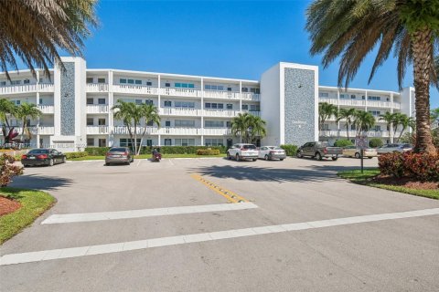 Copropriété à vendre à Deerfield Beach, Floride: 1 chambre, 68.56 m2 № 1763858 - photo 1