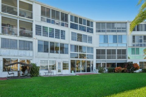 Copropriété à vendre à Deerfield Beach, Floride: 1 chambre, 68.56 m2 № 1763858 - photo 22
