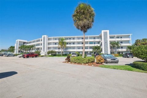 Copropriété à vendre à Deerfield Beach, Floride: 1 chambre, 68.56 m2 № 1763858 - photo 3