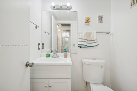 Copropriété à vendre à Deerfield Beach, Floride: 1 chambre, 68.56 m2 № 1763858 - photo 18