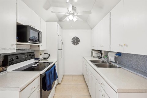 Copropriété à vendre à Deerfield Beach, Floride: 1 chambre, 68.56 m2 № 1763858 - photo 14