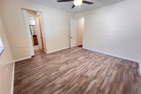 Casa en venta en Miramar, Florida, 3 dormitorios, 173.54 m2 № 1991212 - foto 8