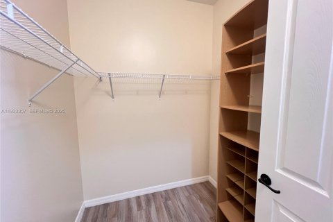 Casa en venta en Miramar, Florida, 3 dormitorios, 173.54 m2 № 1991212 - foto 11