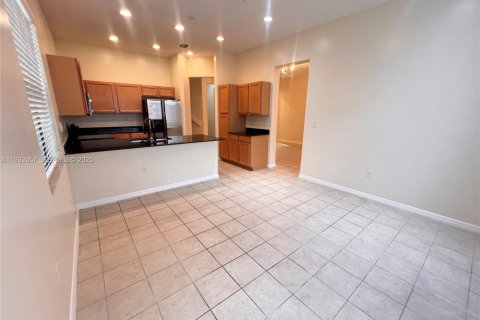 Casa en venta en Miramar, Florida, 3 dormitorios, 173.54 m2 № 1991212 - foto 5