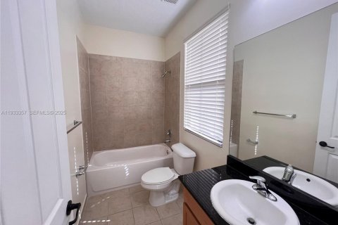 Casa en venta en Miramar, Florida, 3 dormitorios, 173.54 m2 № 1991212 - foto 12