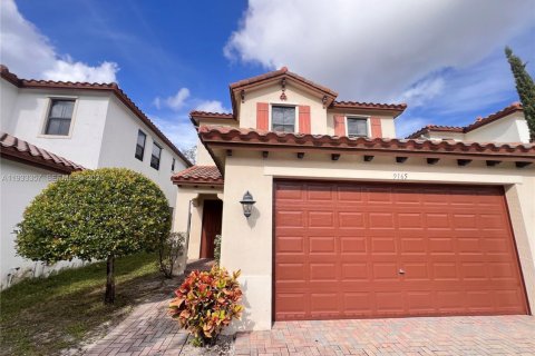 Casa en venta en Miramar, Florida, 3 dormitorios, 173.54 m2 № 1991212 - foto 1