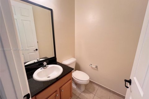 Casa en venta en Miramar, Florida, 3 dormitorios, 173.54 m2 № 1991212 - foto 13