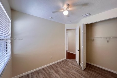 Casa en venta en Miramar, Florida, 3 dormitorios, 173.54 m2 № 1991212 - foto 9