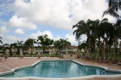 Condominio en alquiler en Delray Beach, Florida, 2 dormitorios, 85.93 m2 № 968142 - foto 1
