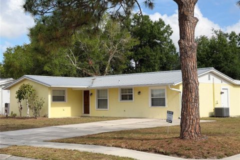 Villa ou maison à Sarasota, Floride 3 chambres, 146.51 m2 № 2101195