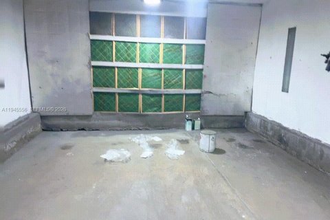 Immobilier commercial à vendre à Miami, Floride № 2002002 - photo 15