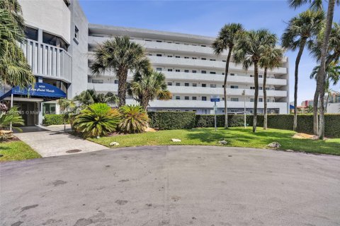 Appartement à louer à North Miami Beach, Floride: 1 chambre, 77.76 m2 № 1946428 - photo 29