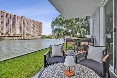 Appartement à louer à North Miami Beach, Floride: 1 chambre, 77.76 m2 № 1946428 - photo 27